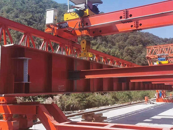 操作公路架橋機中要注意哪些事項？