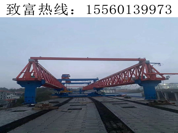 廣西梧州架橋機(jī)架梁作業(yè)