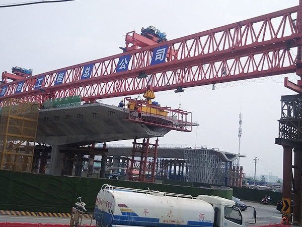 廣西架橋機(jī)出租 自平衡架橋機(jī)