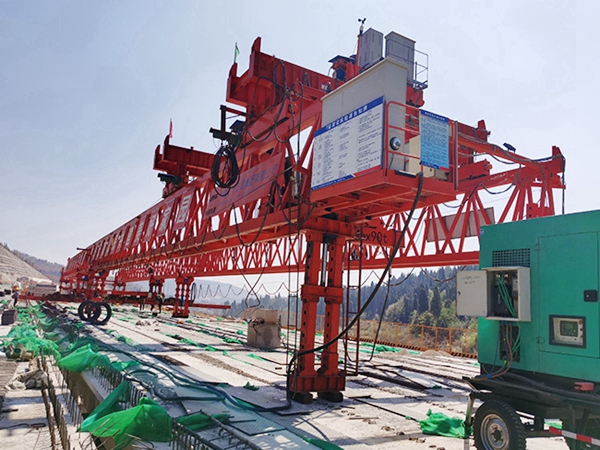 廣西架橋機(jī)租賃公司 高鐵架橋機(jī)的保養(yǎng)方法