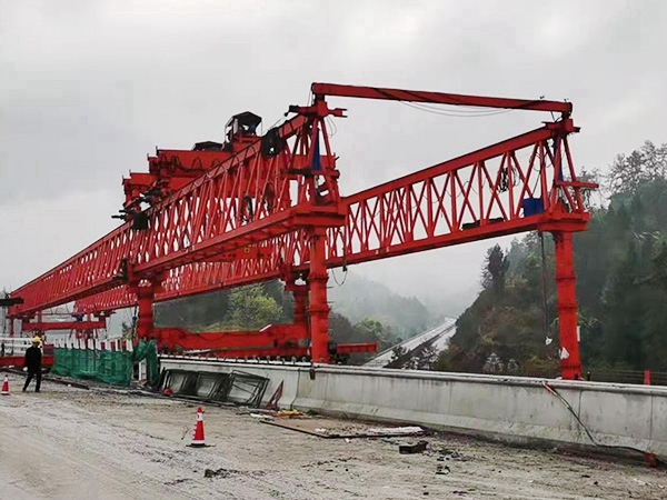 廣西200噸架橋機(jī)出租報(bào)價(jià)
